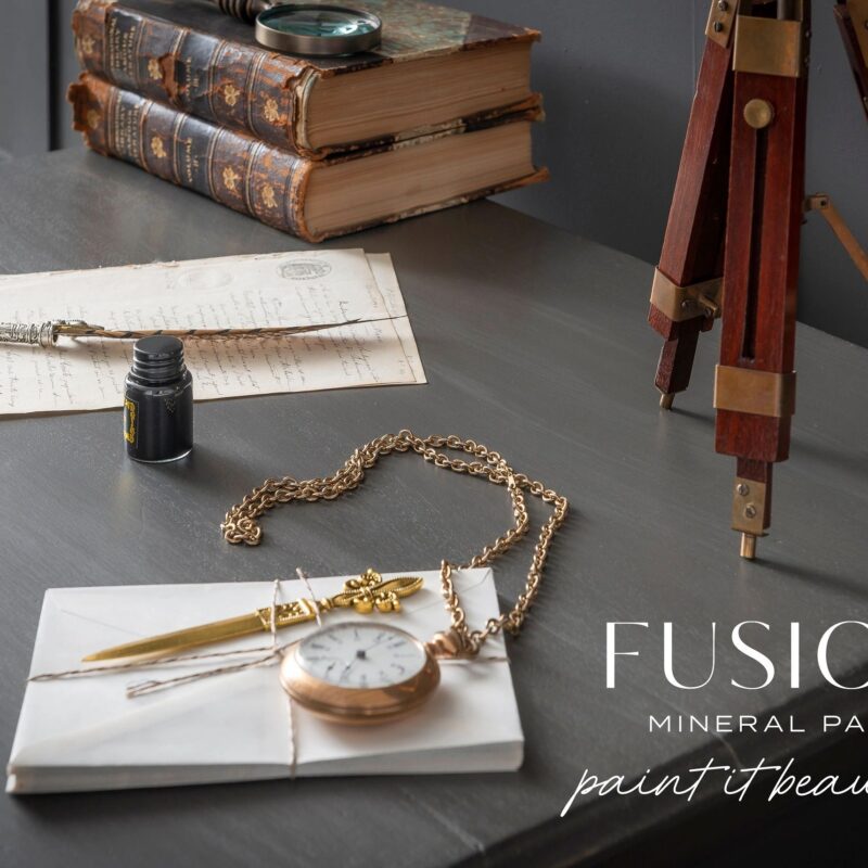 26-Fusion_Mineral_Paint_Oakham_Desk__WR_220527 26-Fusion_Mineral_Paint_Oakham_Desk__WR_220527